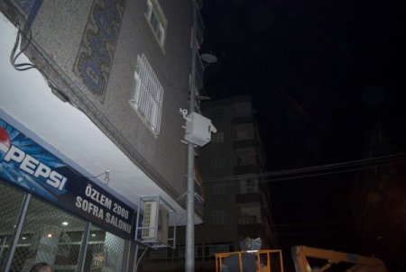 Diyarbakır Valiliği örgüt yandaşlarının yağma görüntülerini dağıttı