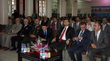 Diyarbakır Valisi Toprak: Diyarbakır'da Eğitim Ve Öğretim, Geçen Yılın Üstünde Bir Katılımla Başladı