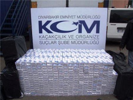 Diyarbakır'da 17 Bin Paket Kaçak Sigara Ele Geçirildi
