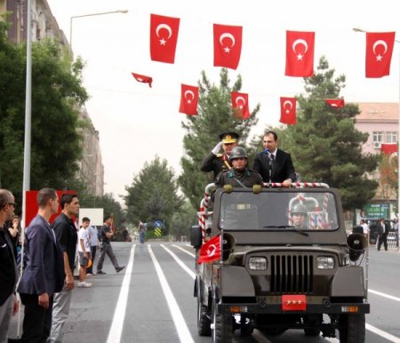 Diyarbakır'da 30 Ağustos Zafer Bayramı kutlamaları