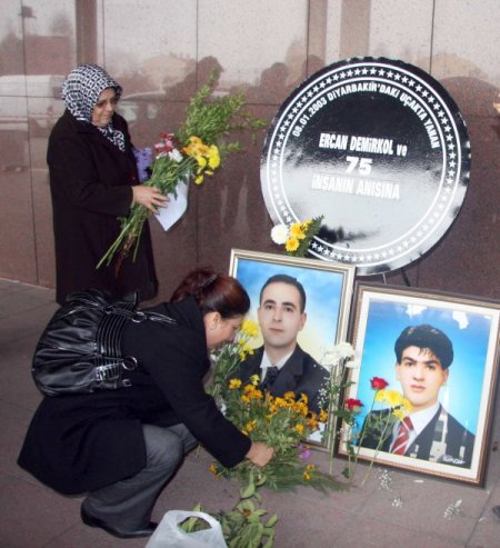 Diyarbakır’da 75 Kişinin Öldüğü Uçak Kazası Unutulmuyor