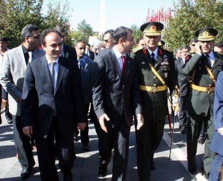Diyarbakır'da Cumhuriyet Bayramı Kutlamaları Başladı