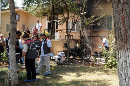 Diyarbakır'da Emniyet Binasına Bombalı Saldırı: 5 Polis Yaralı