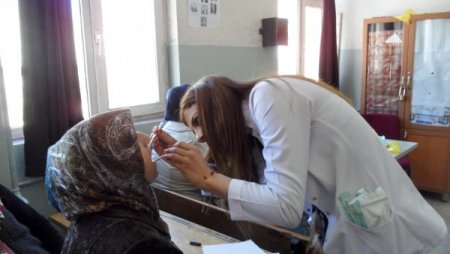 Diyarbakır’da Kadın Velileri Ağız Ve Diş Taramasından Geçirdiler