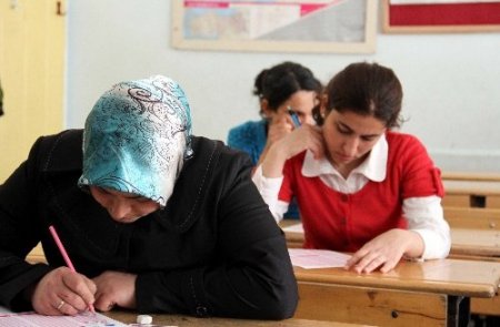 Diyarbakır’da on binlerce kişi ‘Efendimiz sınavına’ girdi