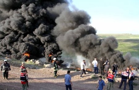 Diyarbakır'da patlamadan sonra çıkan yangın söndürüldü