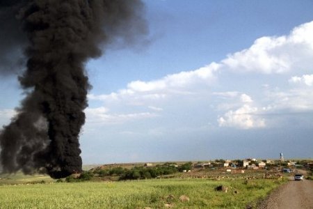 Diyarbakır'da petrol boru hattında patlama
