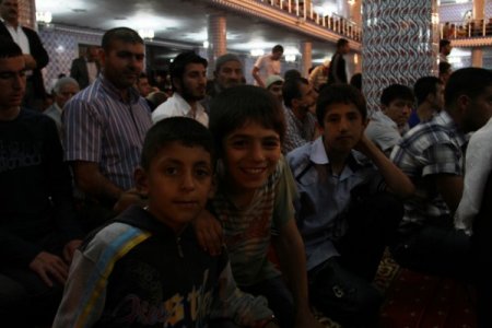 Diyarbakır'da Üç Katlı Camii Ve Avlusu Dolup Taştı