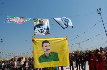 Diyarbakır'daki Nevruz'da barış rüzgarları esti