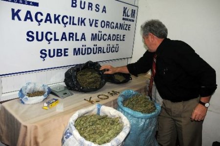Diyarbakır'dan Getirdiklyeri Uyuşturucuyu Satamadan Yakalandılar