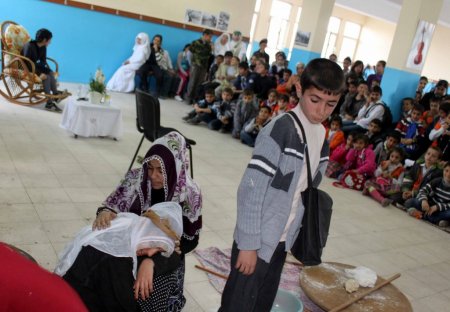Diyarbakırlı öğrenciler Çanakkale’yi canlandırdı