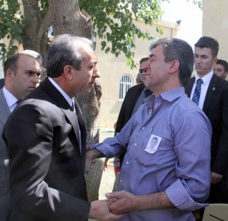 Diyarbakırlı şehit Kürtçe ağıtlarla toprağa verildi