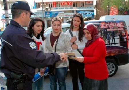 Diyarbakırlılar, Polisin 'dert Dinleme Arabası'nı Sevdi