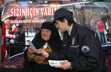 Diyarbakırlılar, Polisin 'dert Dinleme Arabası'nı Sevdi