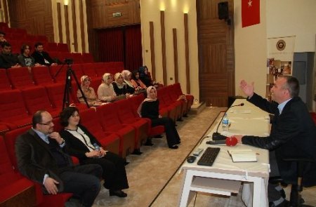 Doç Dr. Gökhan Bacık: Türkiye’nin Ortadoğu’ya ancak rol model olabilir