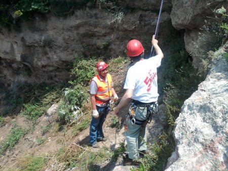 Doğa Sporcuları Antalya'da Falezleri Temizledi
