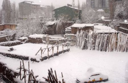Doğubayazıt'ta 85 Köy Yolu Ulaşıma Kapandı