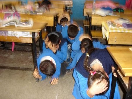 Doğubayazıt'ta Deprem Ve Yangın Konusunda Öğrenciler Bilgilendirildi