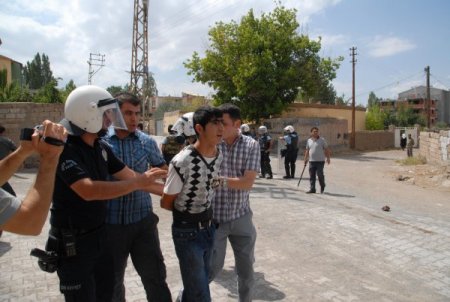 Doğubayazıt’ta İzinsiz Gösteri