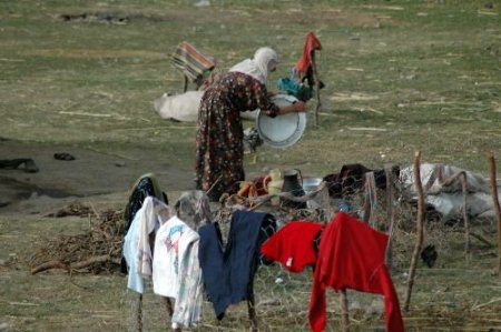 "doğu'da Kadın Olmak Zor"