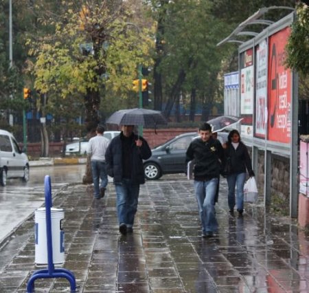 Doğu'da Soğuk Hava Etkisini Artırıyor