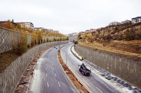Doğukent Bulvarı 8 şeride çıkarıldı