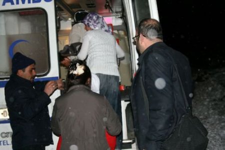 Doğum Sancıları Tutan Kadın, Zorlu Bir Yolculukla Hastaneye Ulaştırıldı