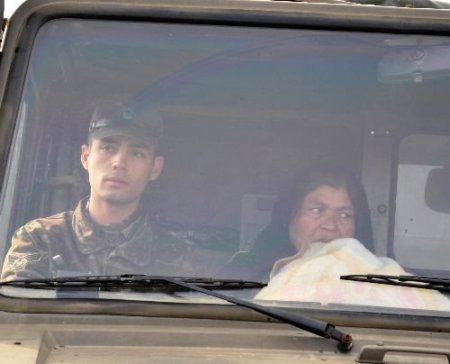 Doğum Sonrası Rahatsızlanan Kadın Askeri Araçla Getirildi
