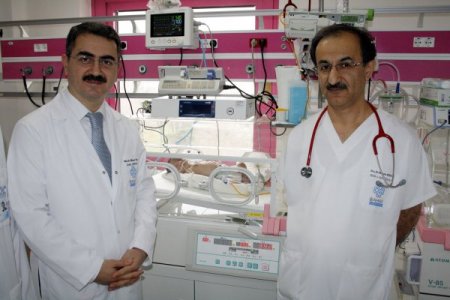 Doğumundan 10 dakika sonra ameliyatla kalp kapakçığı onarıldı