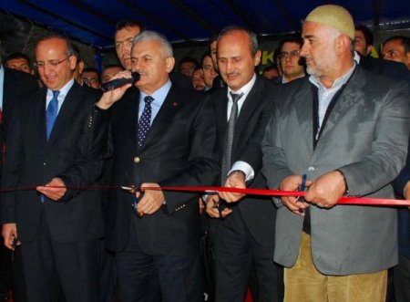 Doğu’nun en büyük tüneli hizmete açıldı