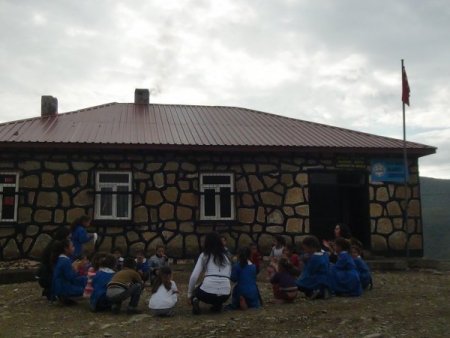 Doğunun fedakar öğretmenleri: Zorlukları sevgi diliyle aşıyoruz (Özel)