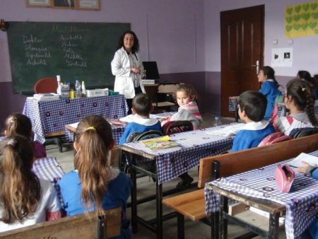 Doğunun fedakar öğretmenleri: Zorlukları sevgi diliyle aşıyoruz (Özel)