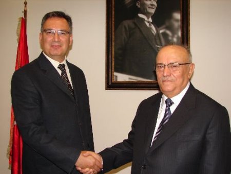 Doksan Aş, Pamukkale Üniversitesi Hastanesi'ne 1 Milyon Lira Bağışladı