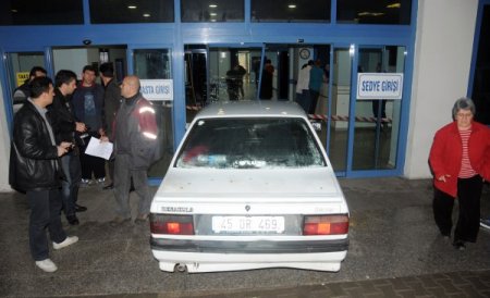 Doktora kızan şahıs otomobiliyle acil servise daldı