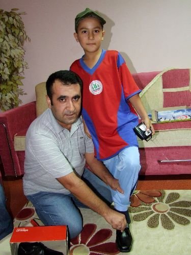 Doktorlardan Kimsesiz Çocuklara Ayakkabı Yardımı