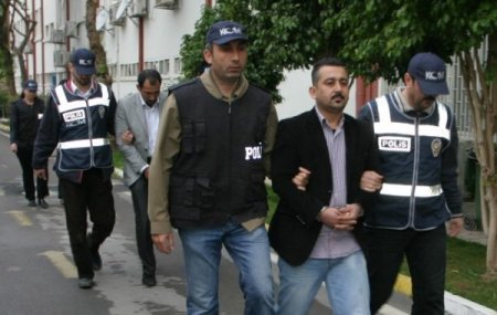 Doktoru 'hemşire' ile tehdit edip zorla senet imzalatmışlar