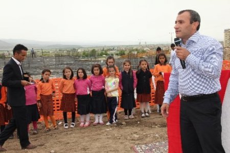 Dokumacı Koleji'nin yeni binasının temeli atıldı