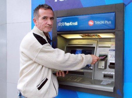 Dolandırıcıların ATM düzeneği vatandaşın elinde kaldı