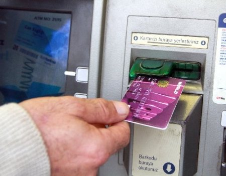 Dolandırıcıların ATM düzeneği vatandaşın elinde kaldı