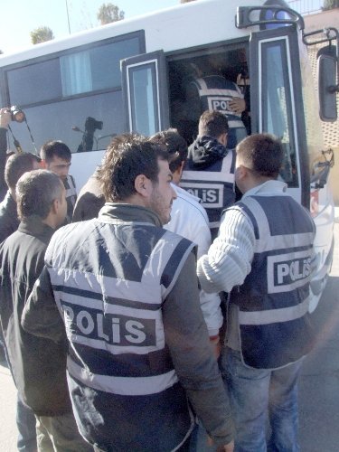 Dolandırıcılık Şebekesi Çökertildi