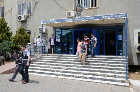 Dolandırıcılıktan servet değerinde altın elde ettiler