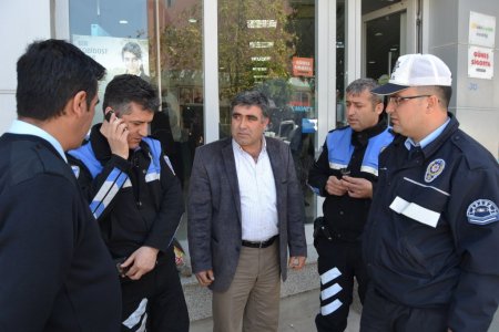 Dolandırılmaktan son anda eşi kurtardı