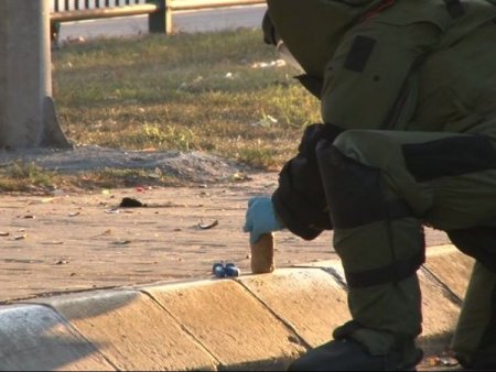 Dolapdere’de yola bomba atıp kaçtılar