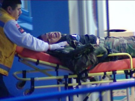 Dolmabahçe Sarayı’nda Nöbet Tutan Asker Yanlışlıkla Kendisini Vurdu