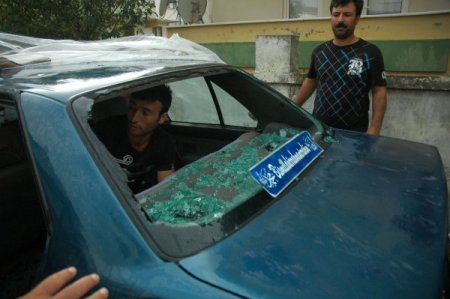 Dolu Sebebiyle Araçlar Hasar Gördü
