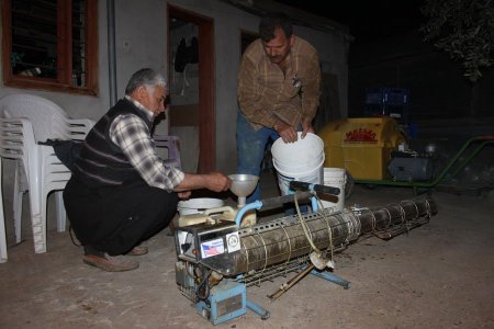 Domates üreticisi ilaçların maliyetini düşürdü