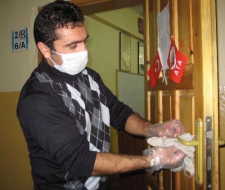 Domuz Gribi Nedeniyle Okullar Dezenfekte Ediliyor