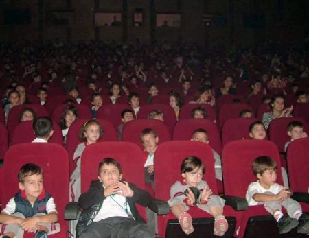 Don Kişot Pet Men'e Karşı Çocuk Oyunu Sahne Aldı