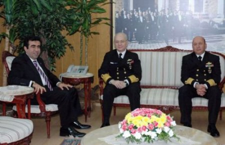 Donanma Gemileri Samsun Limanı'na Demirledi