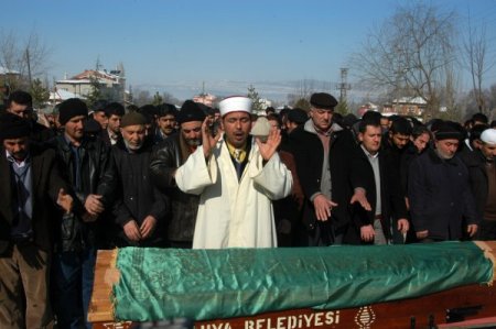 Donarak Hayatını Kaybeden Çocuklar Toprağa Verildi
